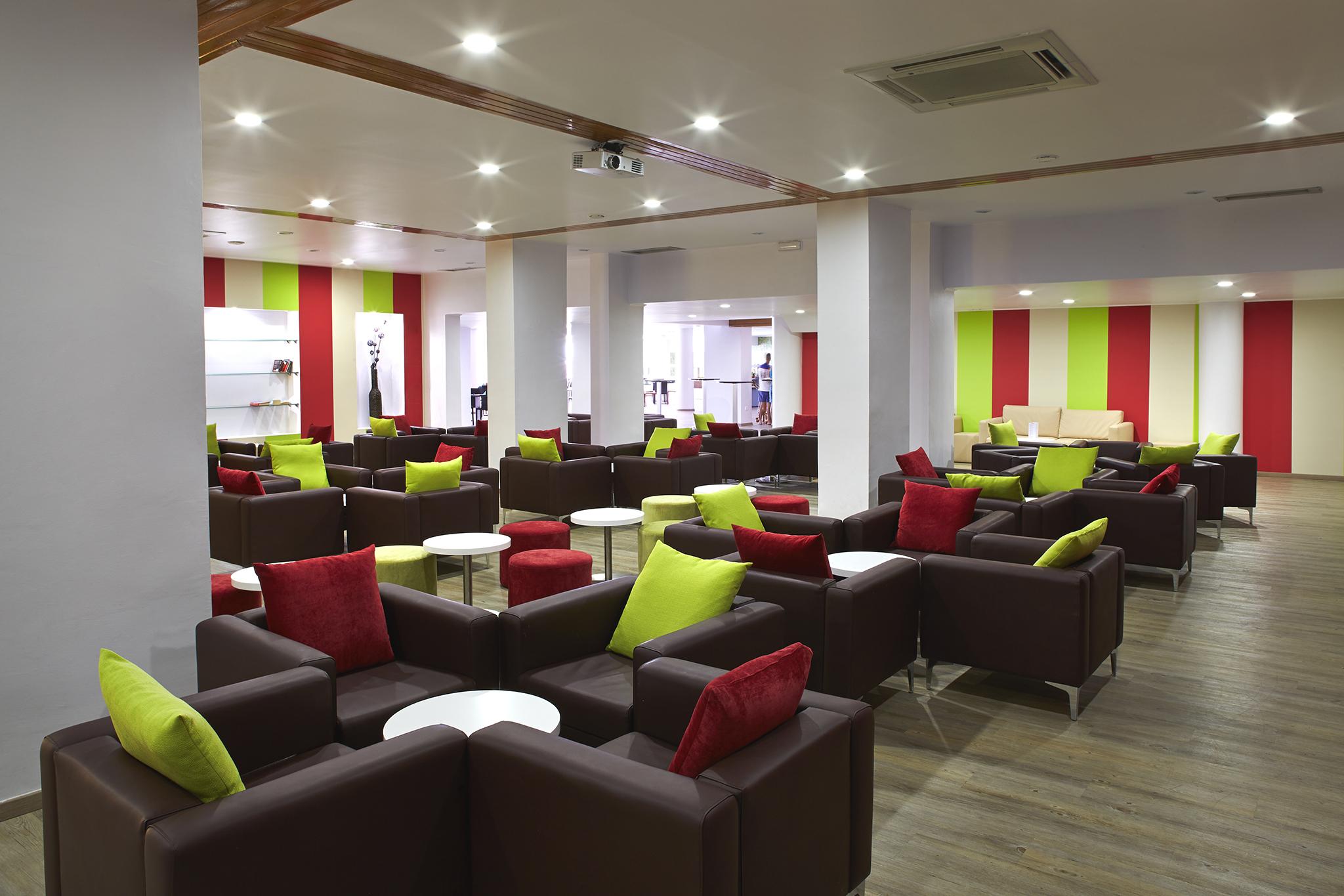 Apart-hotel Luna Miramar Club 4*
